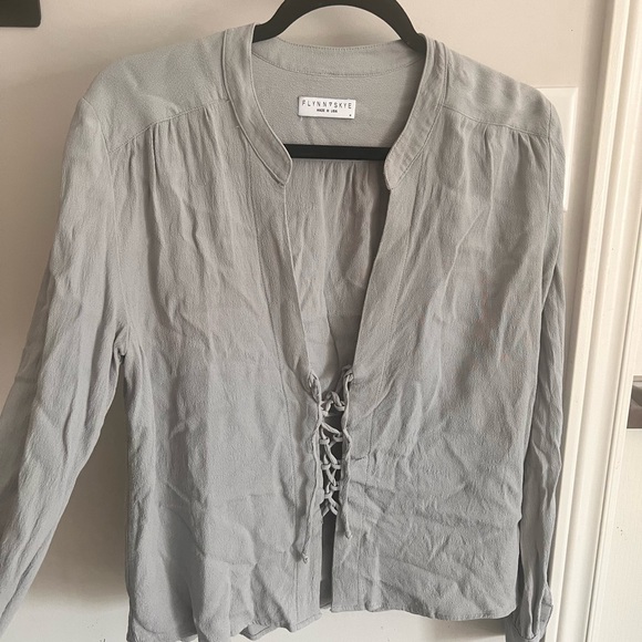 Flynn Skye Get Away blouse - Picture 2 of 4